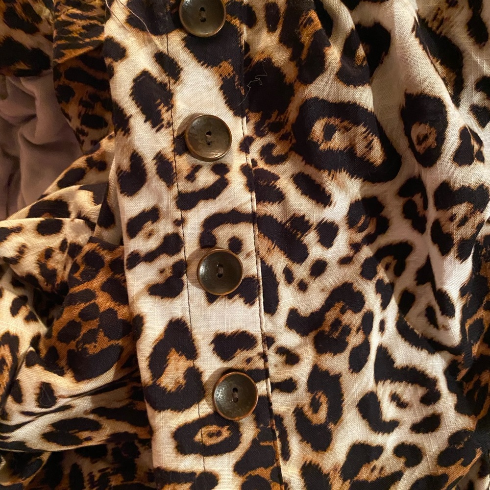 Woman’s animal print 3/4 sleeve button down blouse - Picture 7 of 7